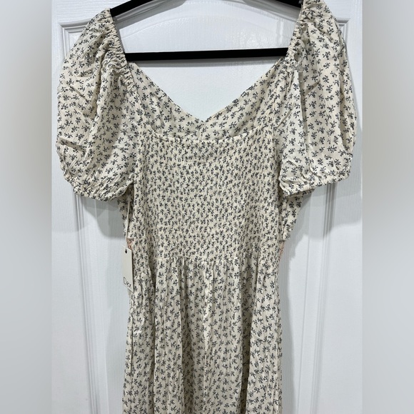 NWT- Dex Smocked Waist Tiered Maxi Dress - Picture 4 of 6